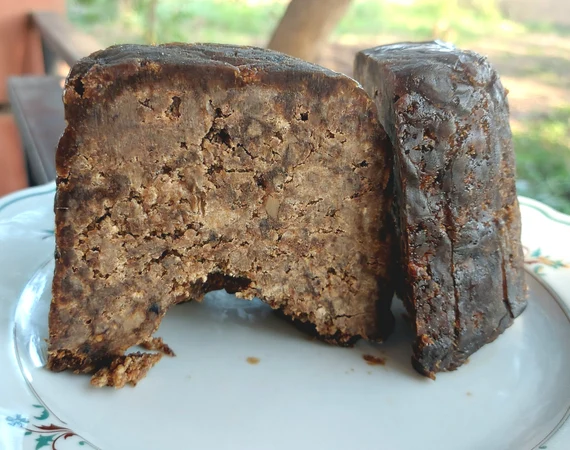 5 Reasons to Switch to Black Soap for Your Daily Cleanser